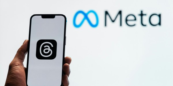 Hoe werkt de Meta Conversions API en waarom is deduplicatie cruciaal?